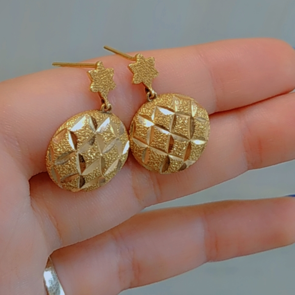 گوشواره میخی